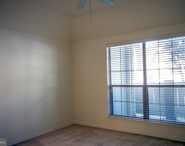 12153 Penderview Lane - Photo Thumbnail 17