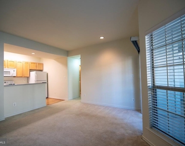 12153 Penderview Lane - Photo Thumbnail 8