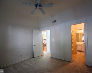 12153 Penderview Lane - Photo Thumbnail 20