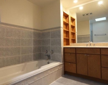6872 Melrose Drive - Photo Thumbnail 24