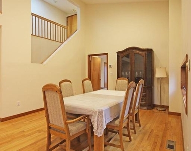 6872 Melrose Drive - Photo Thumbnail 11