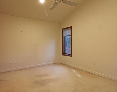 6872 Melrose Drive - Photo Thumbnail 44