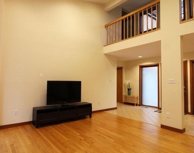 6872 Melrose Drive - Photo Thumbnail 14