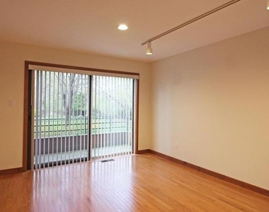 6872 Melrose Drive - Photo Thumbnail 16