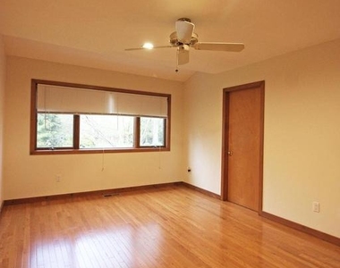 6872 Melrose Drive - Photo Thumbnail 21