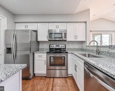 5601 Willoughby Newton Drive - Photo Thumbnail 17
