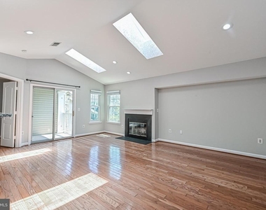 5601 Willoughby Newton Drive - Photo Thumbnail 9