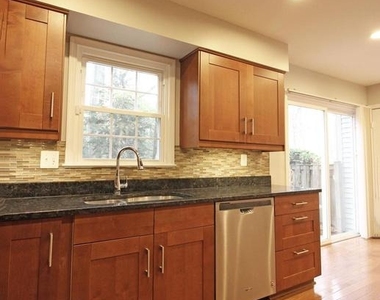 4427 Holly Avenue - Photo Thumbnail 7