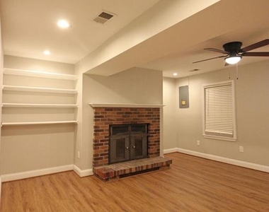 4427 Holly Avenue - Photo Thumbnail 9