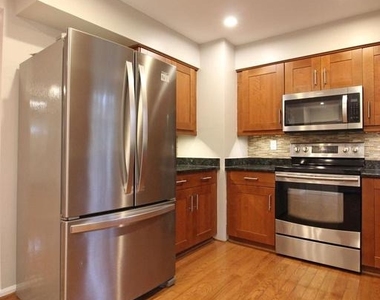4427 Holly Avenue - Photo Thumbnail 6