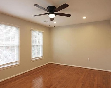 4427 Holly Avenue - Photo Thumbnail 22