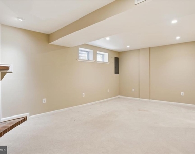 1804 Golf View Court - Photo Thumbnail 17