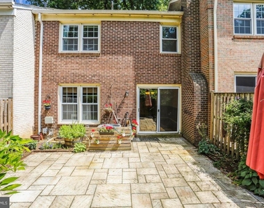 1804 Golf View Court - Photo Thumbnail 19