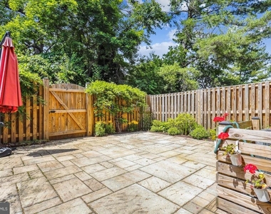 1804 Golf View Court - Photo Thumbnail 1