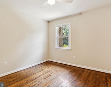 1804 Golf View Court - Photo Thumbnail 14