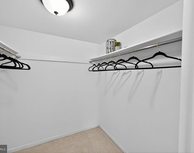 1533 Northgate Square - Photo Thumbnail 13