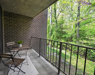 1533 Northgate Square - Photo Thumbnail 15