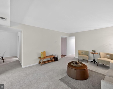 1533 Northgate Square - Photo Thumbnail 6