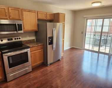 39475 Springwater Drive - Photo Thumbnail 6