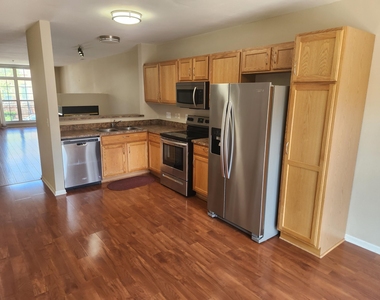 39475 Springwater Drive - Photo Thumbnail 5