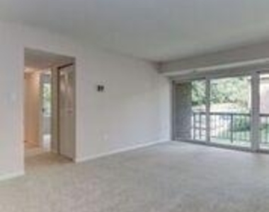 9708 Kingsbridge Drive - Photo Thumbnail 6