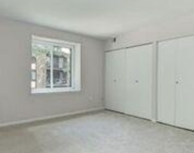 9708 Kingsbridge Drive - Photo Thumbnail 20
