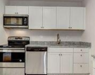 9708 Kingsbridge Drive - Photo Thumbnail 14