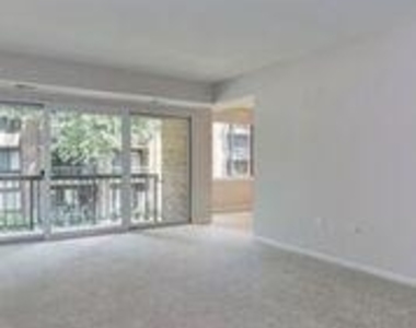 9708 Kingsbridge Drive - Photo Thumbnail 7