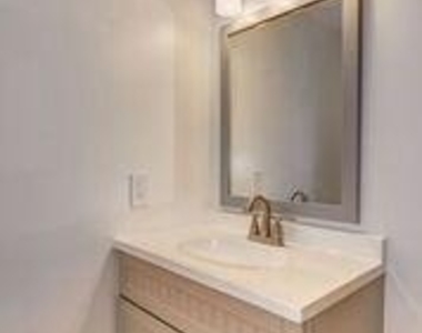 9708 Kingsbridge Drive - Photo Thumbnail 24