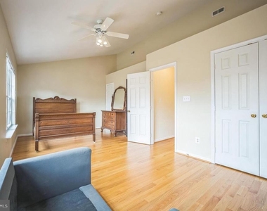 11551 Laurel Lake Square - Photo Thumbnail 25