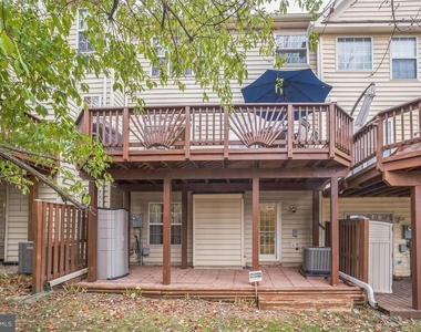 11551 Laurel Lake Square - Photo Thumbnail 26