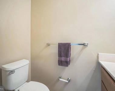 11551 Laurel Lake Square - Photo Thumbnail 19
