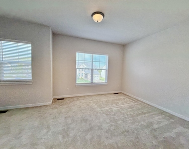 6394 S Trailwoods Drive - Photo Thumbnail 51