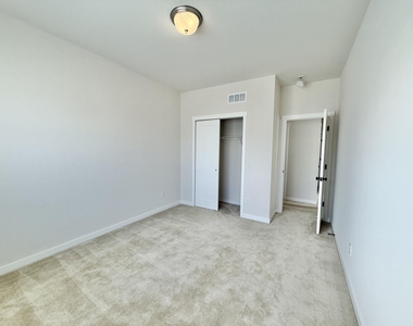 6394 S Trailwoods Drive - Photo Thumbnail 35