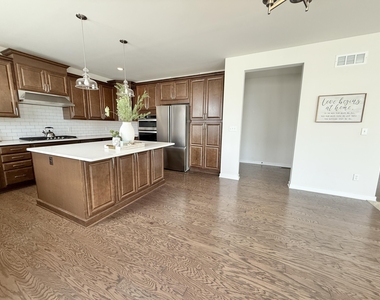 6394 S Trailwoods Drive - Photo Thumbnail 5