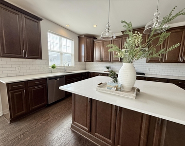 6394 S Trailwoods Drive - Photo Thumbnail 22