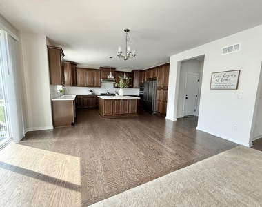 6394 S Trailwoods Drive - Photo Thumbnail 19