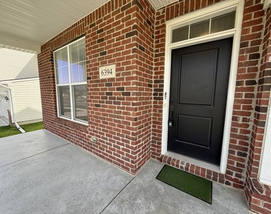 6394 S Trailwoods Drive - Photo Thumbnail 1