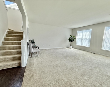 6394 S Trailwoods Drive - Photo Thumbnail 16