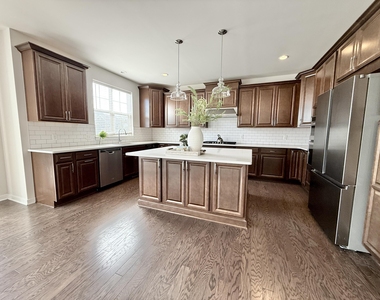6394 S Trailwoods Drive - Photo Thumbnail 3