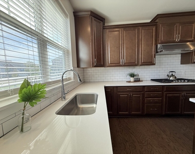 6394 S Trailwoods Drive - Photo Thumbnail 11
