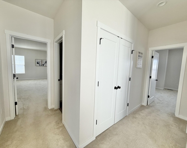 6394 S Trailwoods Drive - Photo Thumbnail 33