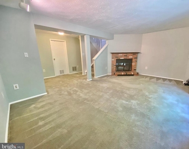 6212 Hillside Road - Photo Thumbnail 28