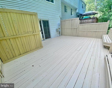 6212 Hillside Road - Photo Thumbnail 33