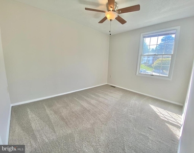 6212 Hillside Road - Photo Thumbnail 13