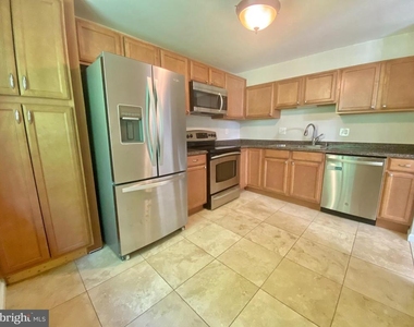 6212 Hillside Road - Photo Thumbnail 8