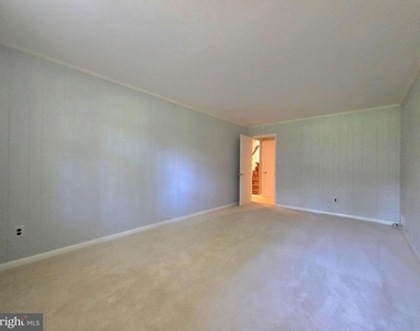 2215 Collingwood Road - Photo Thumbnail 32