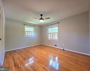 2215 Collingwood Road - Photo Thumbnail 24
