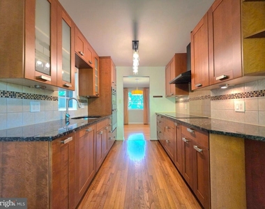 2215 Collingwood Road - Photo Thumbnail 7
