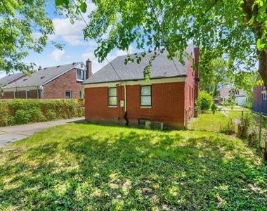 11577 Somerset Avenue - Photo Thumbnail 27